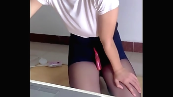 Siganjue-熟女少妇趁老公不在家观看色情电影跳蛋震动到高潮