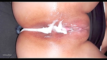 Mi hermanastra me regaló su iPhone y olvidó borrar este video de su galería!