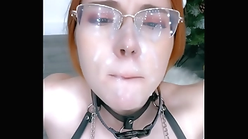 Cómo le gusta jugar con su juguete