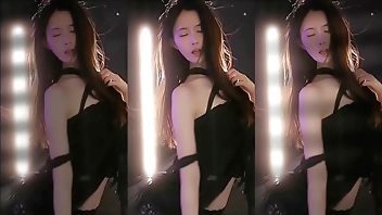虎牙 三宝吃饱饱 撸灯管 黑丝长腿 纯欲反差诱惑 极品女主播 热舞福利 大胸细腰肥臀 sexy girl dancing